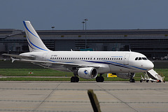 LY-VEU A319-112 Avion Express