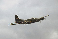 Boeing B-17F 123385/ G-BEDF