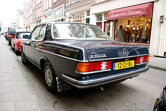 Mercedes-Benz 230 CE