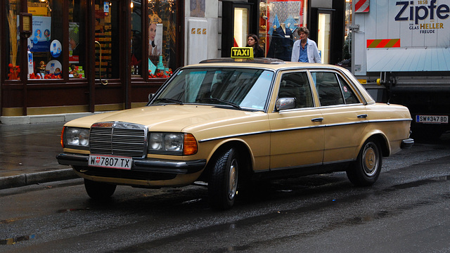 Mercedes-Benz W123 in Vienna: 240D as a taxi