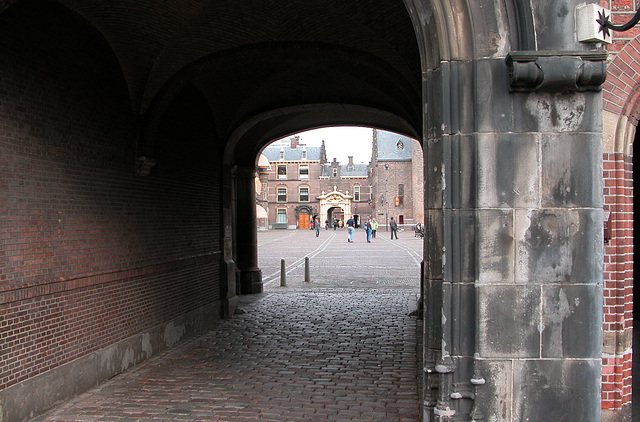 The Hague: entrance to the Inner Court (Binnenhof)