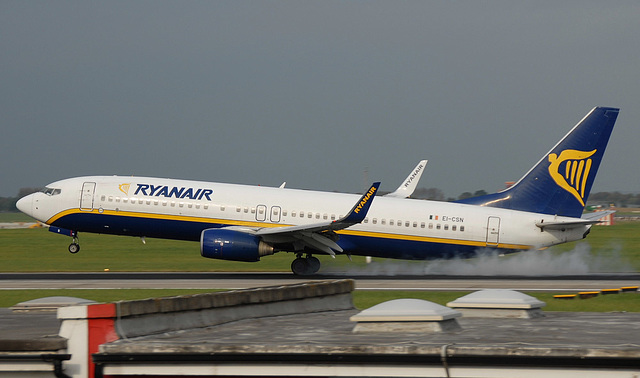 EI-CSN B737-8AS Ryanair