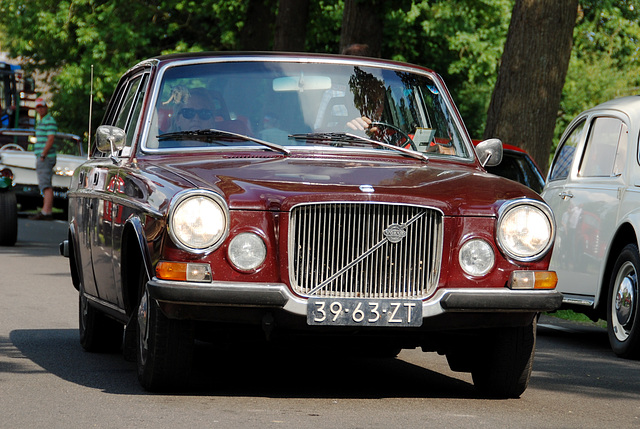 Oldtimer day at Ruinerwold: 1972 Volvo 164