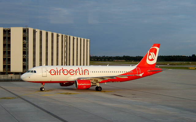 Airbus A320 D-ABDT (Air Berlin)