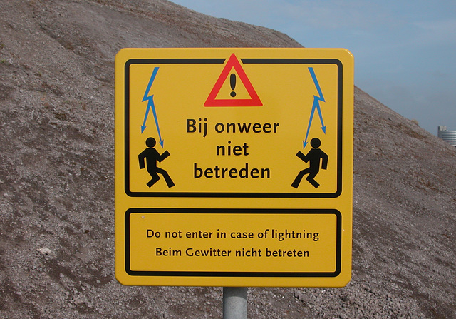 Sign – Lightning gives you a bell-bottomed trouser leg