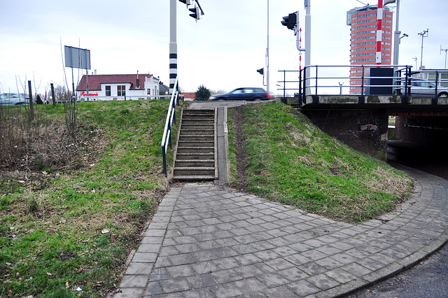 The bridge over the Canal from Vliet to the Rhine