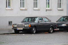 Mercedes-Benz W123 in Vienna