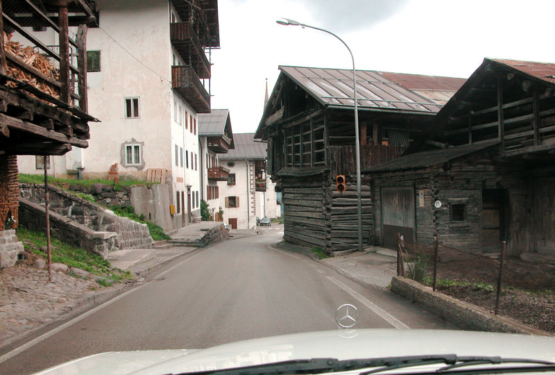 Holiday day 3: Typical houses in the Dolomites