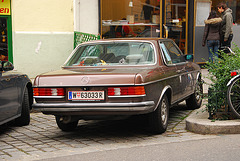 Mercedes-Benz W123 in Vienna