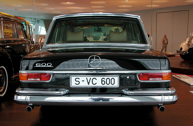 In the Mercedes-Museum: 600