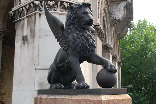 Lion - Holborn Viaduct