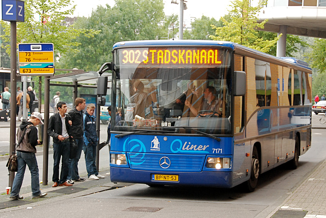 Groningen Railway Station: 2004 Mercedes-Benz O550 Integro