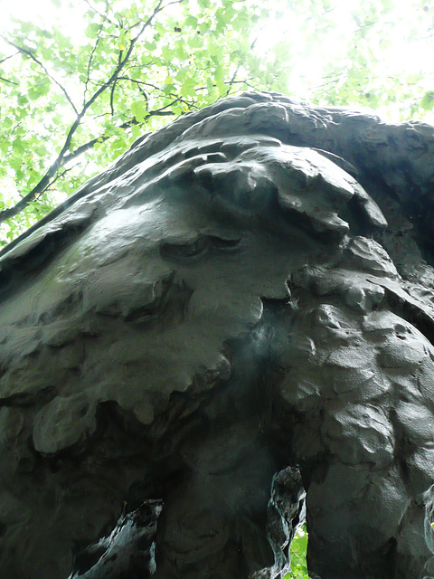 belgian monument, embankment , london