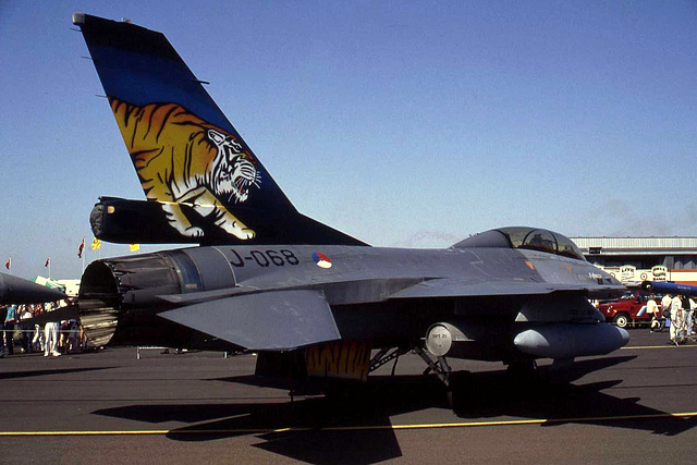 F-16B Fighting Falcon J-068 (Royal Netherlands Air Force)