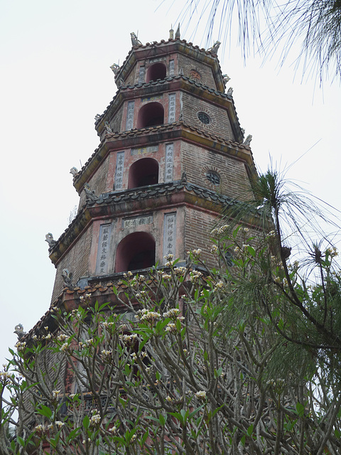 Phoc Duyen Tower, Thien Mu Pagoda