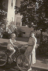 Patsy and Agnes King, Springfield, Vermont c1936