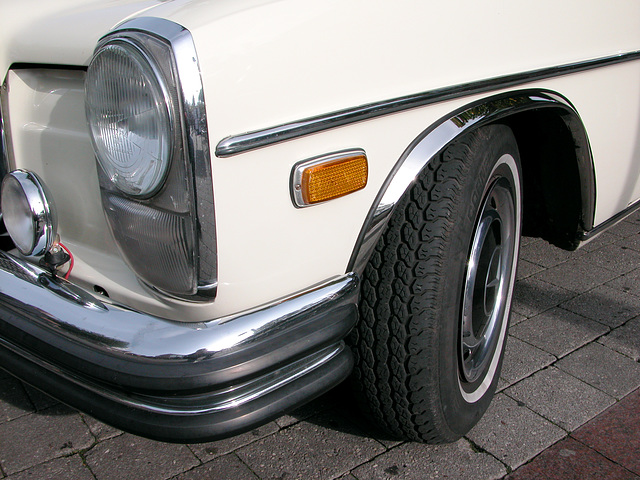 Oldtimer day in Emmen: 1969 Mercedes-Benz 250C (from the American side of the family)