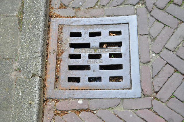 Drain cover of H.E. van der Heide of Leiden