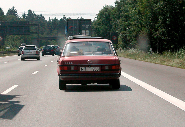 Holiday day 6: Mercedes-Benz 230E