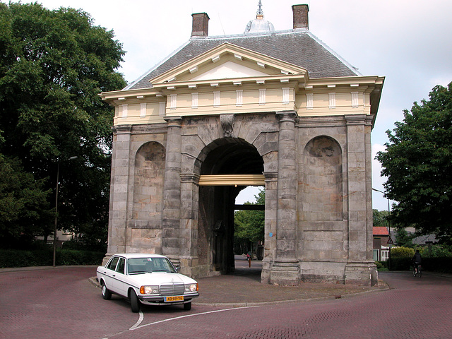 My Benz before the Enkhuizen city gate