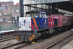 Portfeeder 7101 at Haarlem station