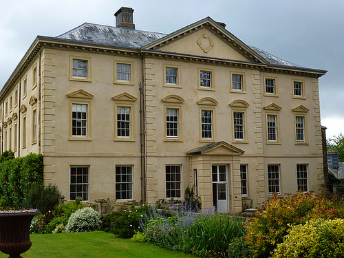 pencarrow house, cornwall