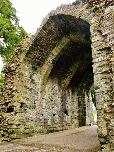 launceston castle, cornwall