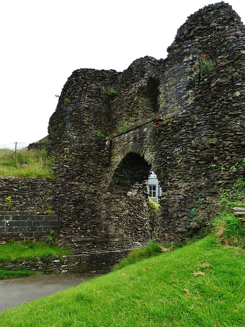 launceston castle, cornwall