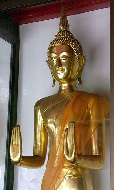 Gold Buddha image