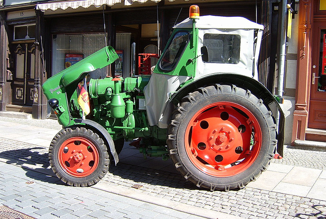 Preserved Tractor (Famulus 36)