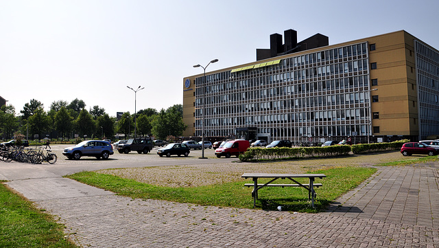 Last pics of the car park of the Faculty of Social and Behavioral Sciences