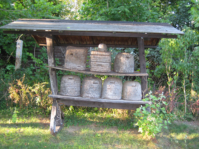 Mellenseeterrassen Klausdorf - Bienenkörbe