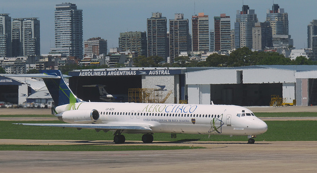 McDonnell-Douglas MD-87 LV-BZH (AeroChaco)