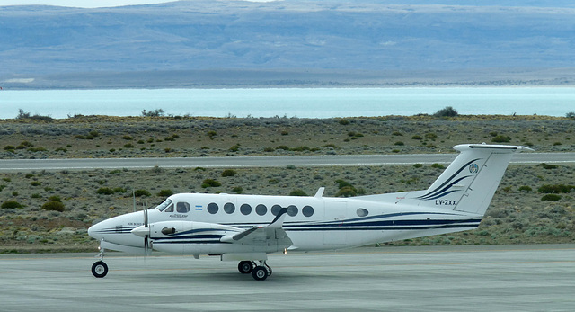 Raytheon Super King Air 350 LV-ZXX