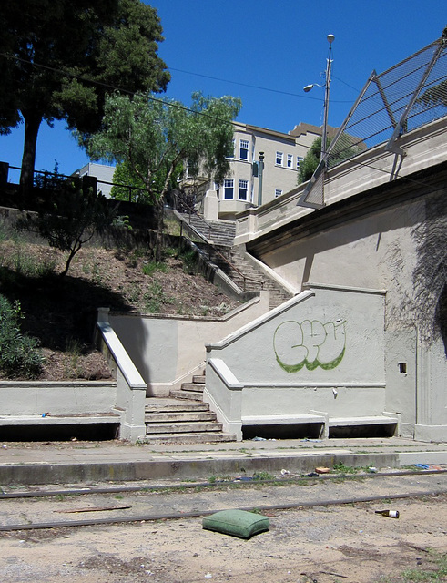 SF Castro: Dolores Park abandoned trolley stop 0309a