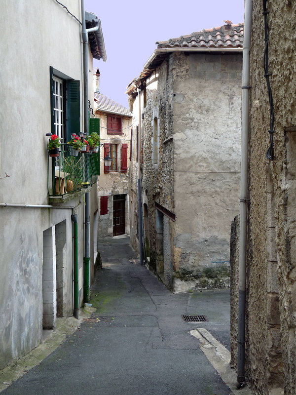 Souillac- A Quiet Street