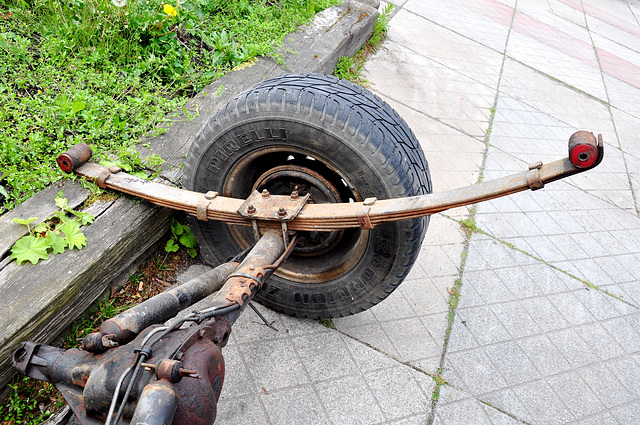 Rear axle of a 1995 Jeep Cherokee 2.5 TD S