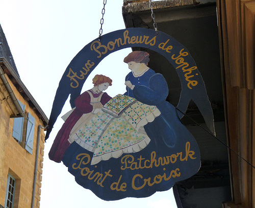 Sarlat- Sign of the Seamstress