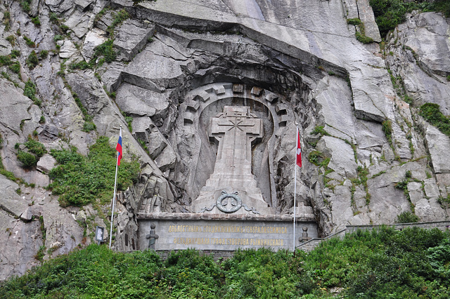 Holiday 2009 – Monument for general Suwerow who defeated the French at the Devil's Bridge in 1799