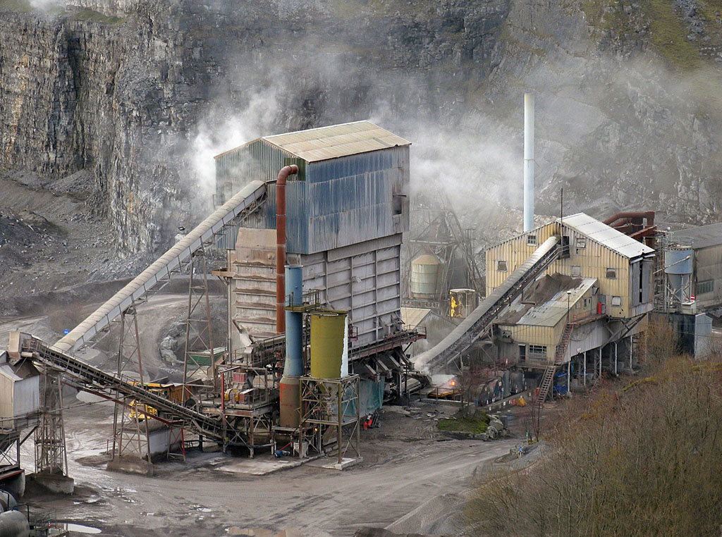 Quarry screens and bunkers