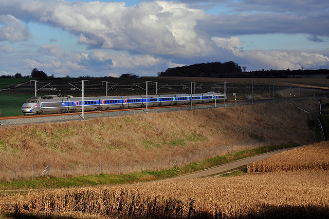 Eclaircie sur le 6878