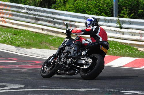 Nordschleife weekend – 2006 Yamaha FZ1 going through the corner