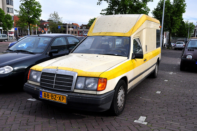 1990 Mercedes-Benz 250 D