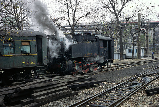 XK2 51 Anshan Steelworks - the other side