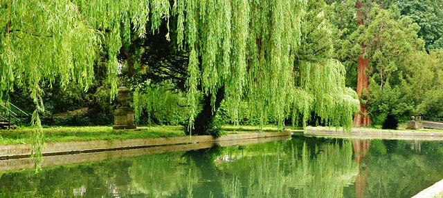 new river monuments, great amwell, herts.