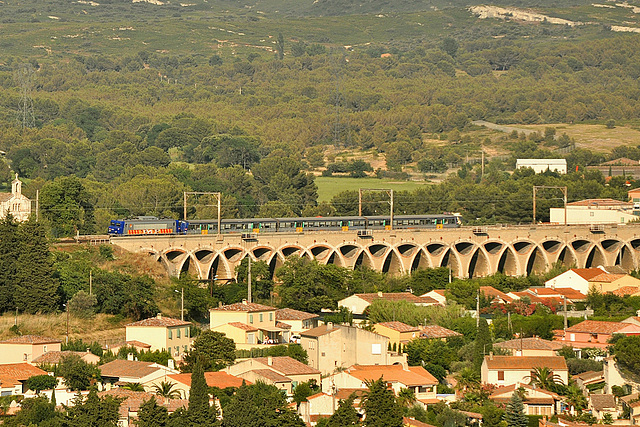 BB 22200 réversible sur le viaduc