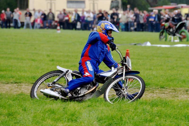 Oldtimershow Hoornsterzwaag – Motorcycle racing