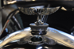 Holiday 2009 – Bentley radiator cap