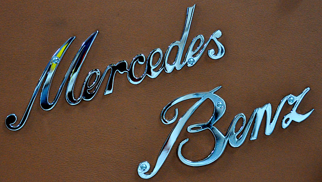 Holiday 2009 – Mercedes-Benz