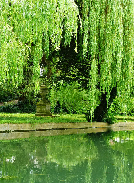 new river monuments, great amwell, herts.